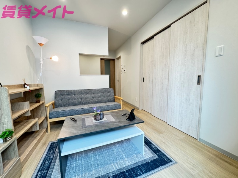 居室・リビング　同型参考写真