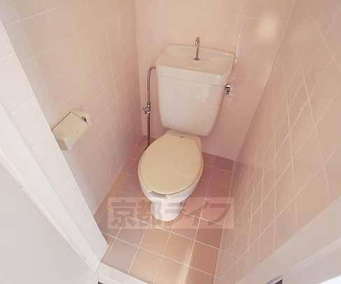 トイレ　清潔感のある水廻りです。