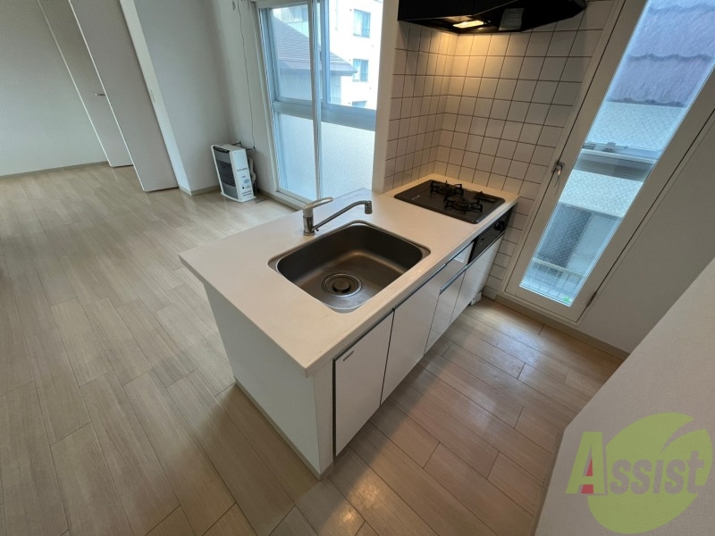 キッチン　キッチンはスペースも広々していて使いやすそうですよ！