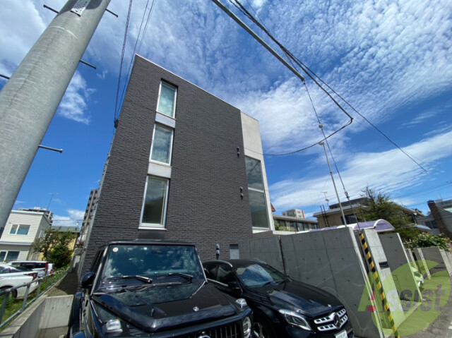 建物外観　札幌市中央区北３条西「グラマシー」