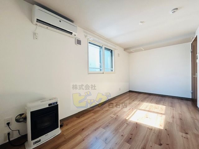 居室・リビング　使いやすい広々としたリビングです♪