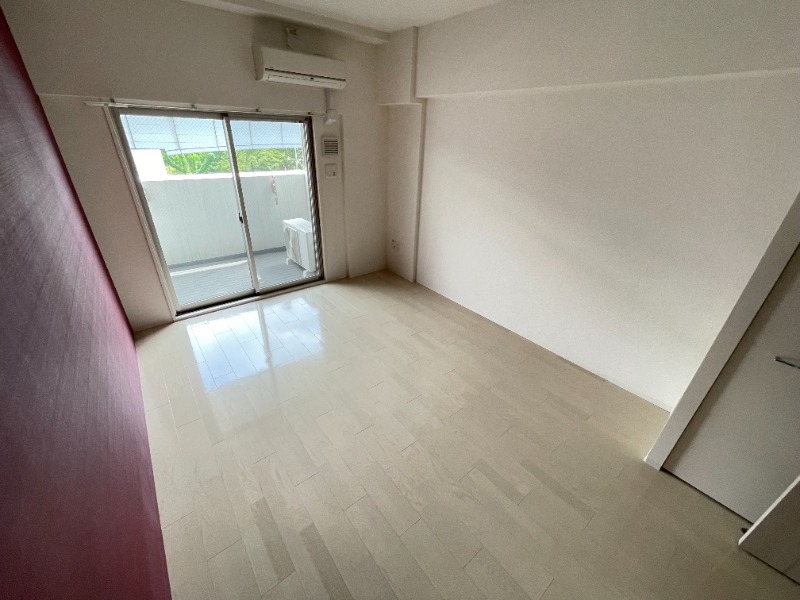 居室・リビング　日当たりも良くいて明るい部屋です！