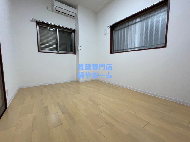 その他部屋・スペース　広くて明るい寝室