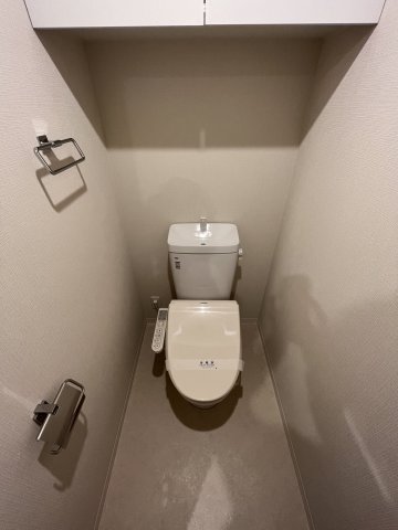 トイレ　温水洗浄便座機能付き♪