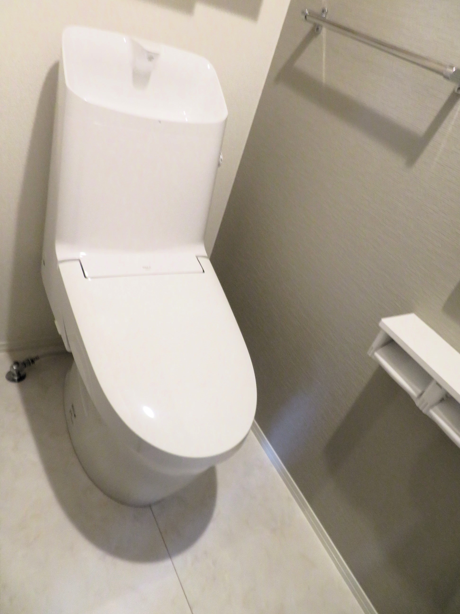 トイレ　ウォシュレット付きのトイレです。
