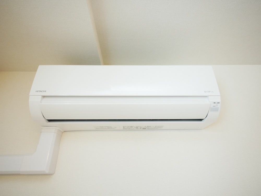 その他設備　夏もカラッと快適♪エアコン付きです！