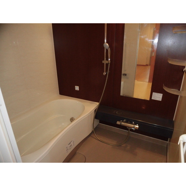 バス・シャワールーム　追い炊き可能