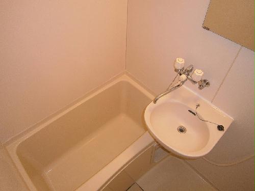 バス・シャワールーム　洗面付きバス