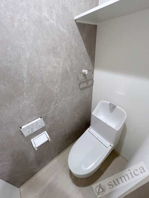 トイレ　温水洗浄便座付き♪♪