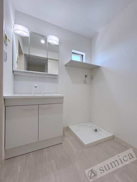 洗面設備　洗面脱衣所付き！独立洗面台が便利です♪♪