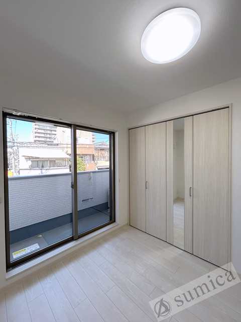 バルコニー　落ち着いたお部屋で最高の睡眠を＾＾