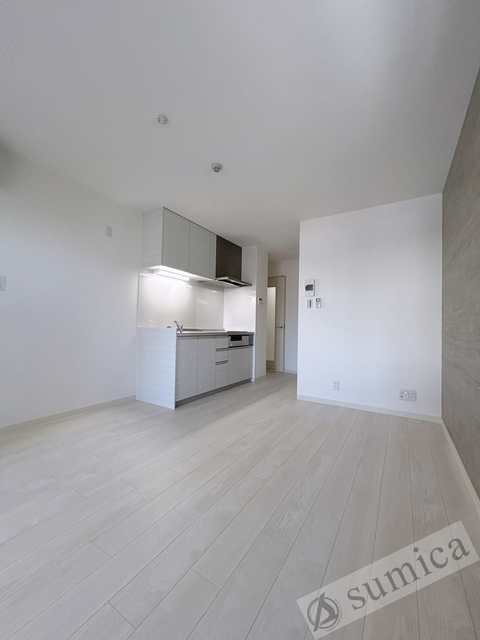 居室・リビング　ホワイトベースで明るい内装♪