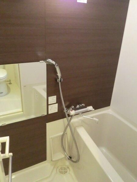 バス・シャワールーム　別部屋参考写真