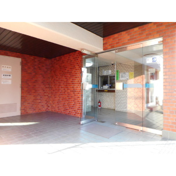 エントランス　整備された共用部