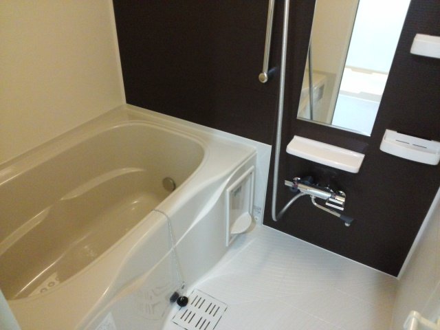 バス・シャワールーム　ゆったり過ごせるお風呂です