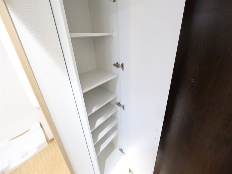 玄関　玄関　シューズボックス