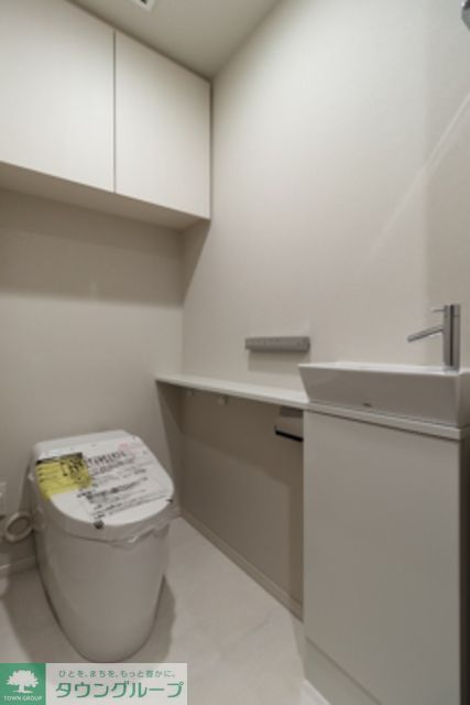 トイレ　※写真は同タイプ住戸です。