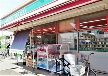 コンビニ　ローソンストア１００　岡崎矢作店（コンビニ）まで400m