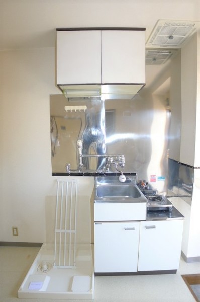 キッチン　ガスコンロ付き