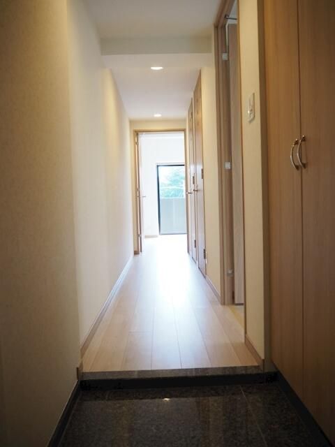 玄関　収納もある玄関です