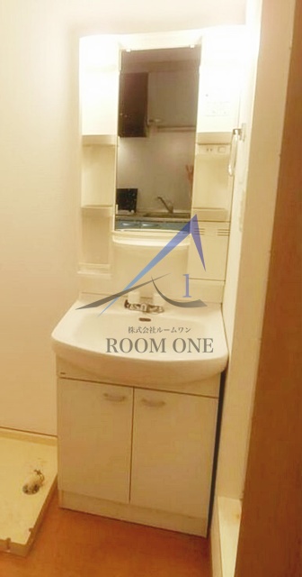 洗面設備　洗面台です。