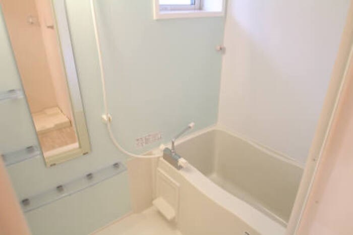 バス・シャワールーム　浴室乾燥機付で雨の日も楽々お洗濯