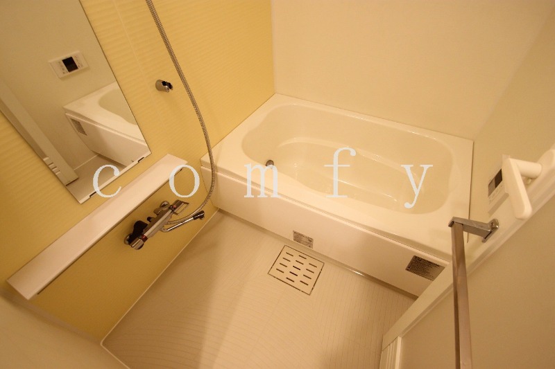 バス・シャワールーム　追炊き・浴室乾燥機付きバス