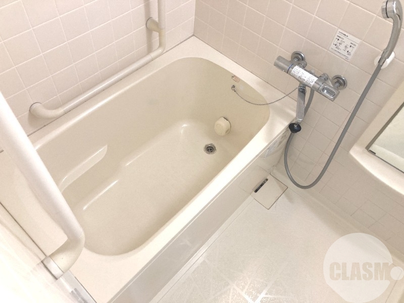 バス・シャワールーム　追い焚き機能付きバス♪