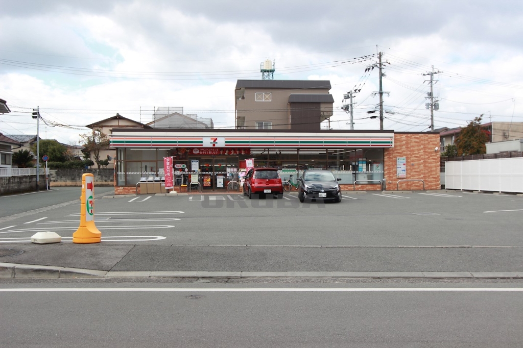 コンビニ　セブンイレブン 熊本坪井6丁目店（コンビニ）まで606m