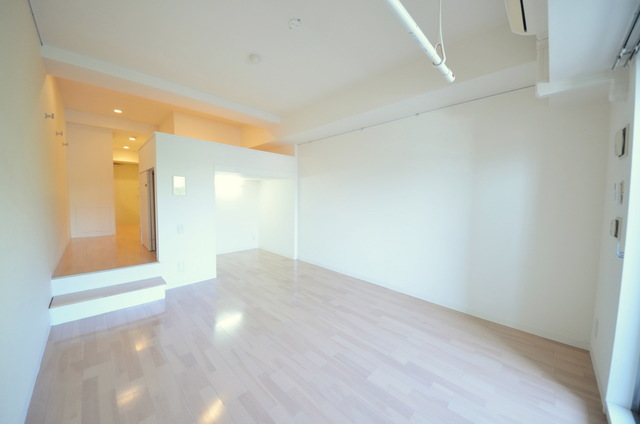 居室・リビング　★お洒落なロフト付きのお部屋です★