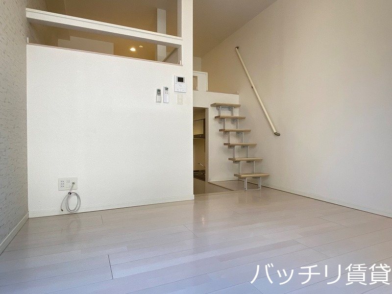 居室・リビング　同型タイプの為、現状を優先致します。