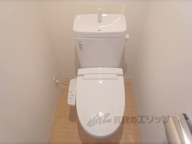 トイレ　洗浄機能付き