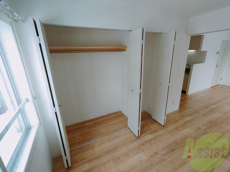 収納　寝室の収納です。部屋がすっきり片付きます。