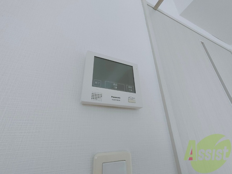 セキュリティ　ＴＶモニター付インターホンです。来客者の顔が見えるので安心！