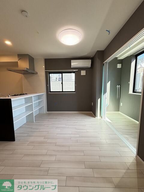 居室・リビング　エントランス