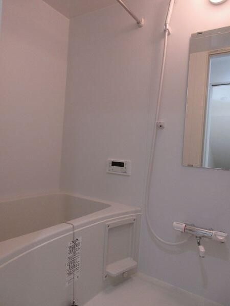 バス・シャワールーム　☆落ち着いた空間のお風呂です☆