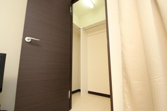 その他部屋・スペース　同タイプ物件の写真です。クローゼット付