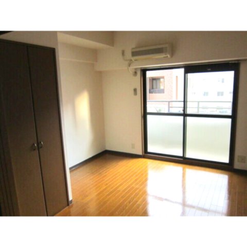 居室・リビング　※写真は同じマンションの違う部屋のものになります。