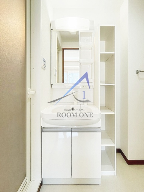 洗面設備　独立洗面台です。