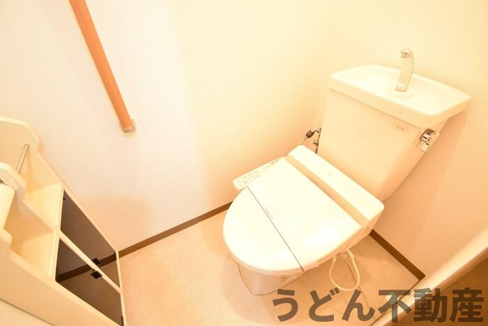 トイレ　うどん県のお部屋探しはうどん不動産へ うどんちゃんとLINE