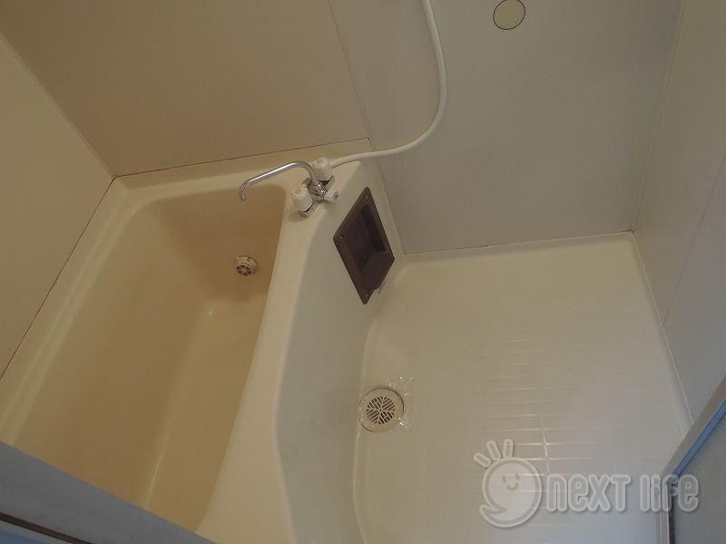 バス・シャワールーム　シャトル上杉