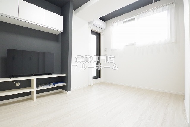 居室・リビング　広々とした洋室！