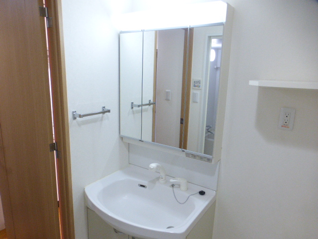 洗面設備　人気設備　シャプードレッサー付