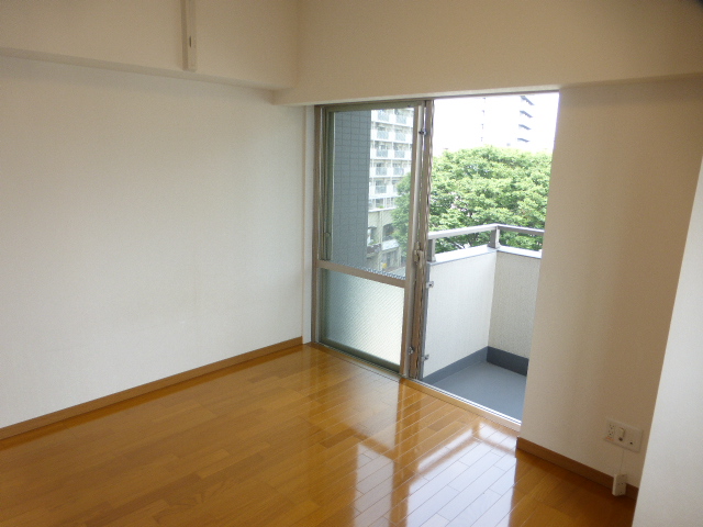 その他部屋・スペース　洋室　別角度撮影