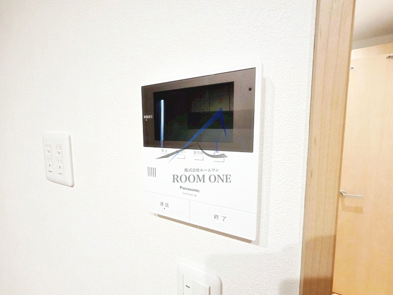 セキュリティ　モニター付きインターホンです。