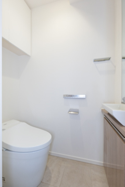 トイレ　※写真は同タイプ住戸です。