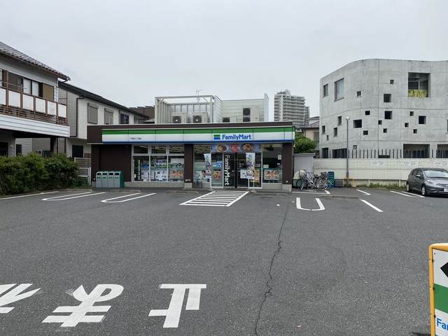 コンビニ　ファミリーマート下落合二丁目店（コンビニ）まで213m