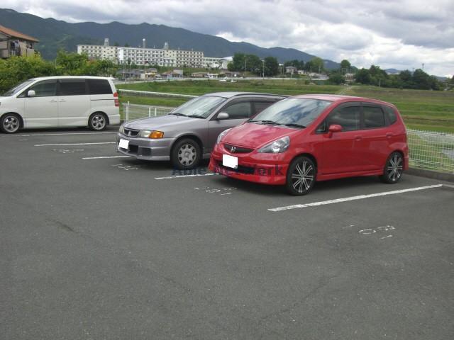 駐車場　駐車場