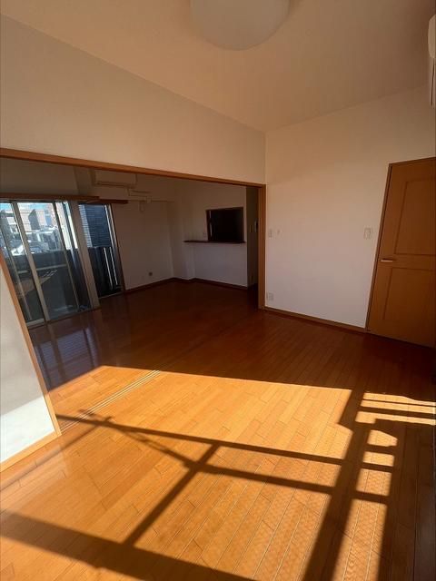 居室・リビング　全居室フローリング