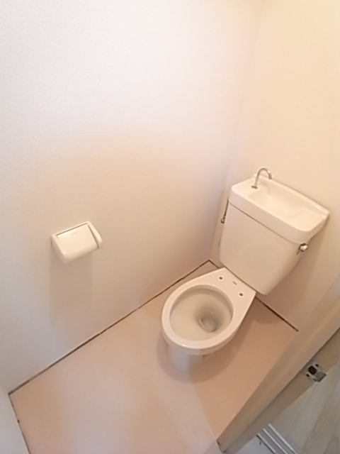 トイレ　コンパクトで使いやすいトイレです